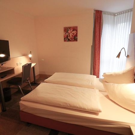 Petul Apart Hotel Ernestine Essen Bagian luar foto