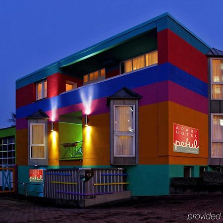 Petul Apart Hotel Ernestine Essen Bagian luar foto