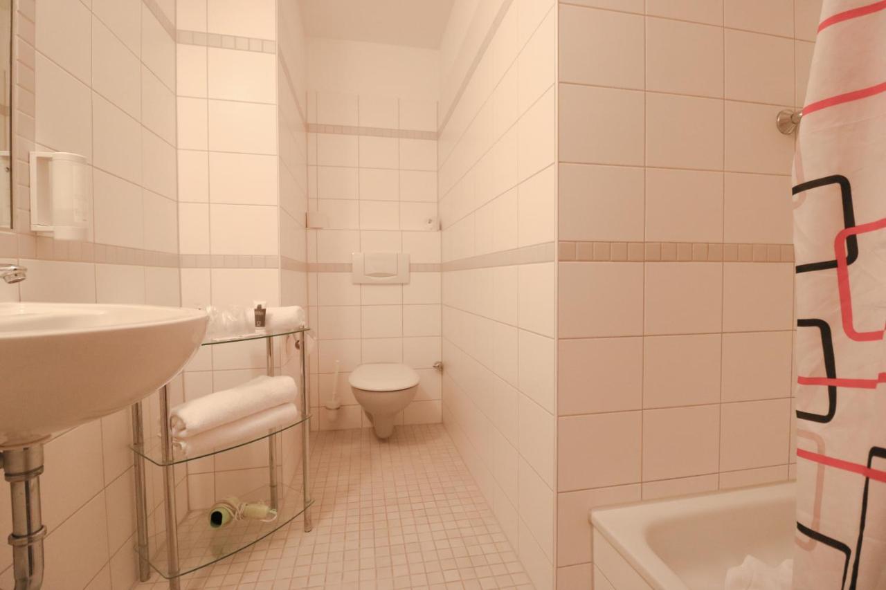 Petul Apart Hotel Ernestine Essen Bagian luar foto