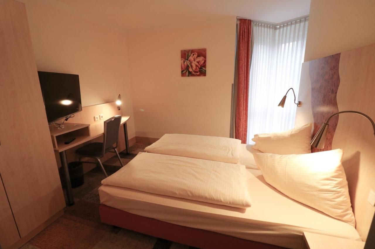 Petul Apart Hotel Ernestine Essen Bagian luar foto