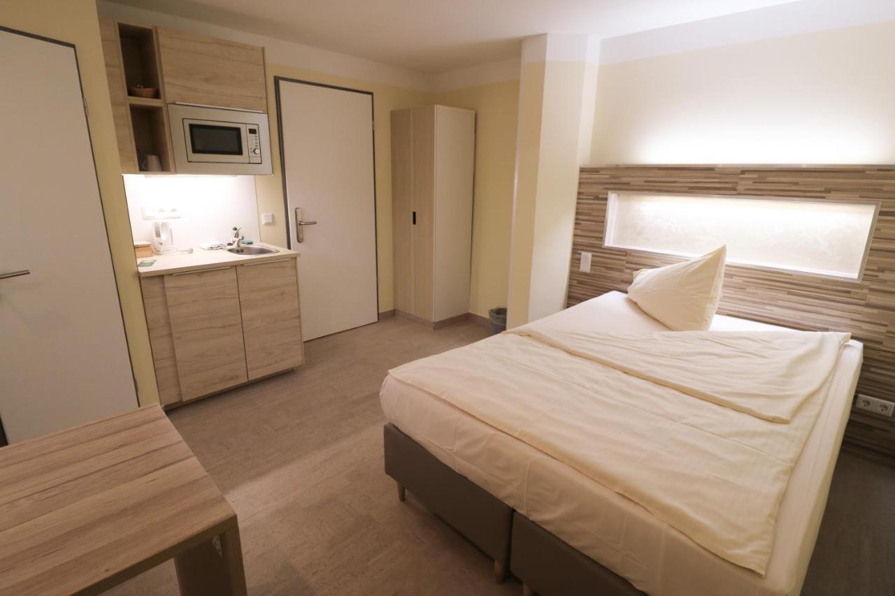 Petul Apart Hotel Ernestine Essen Bagian luar foto
