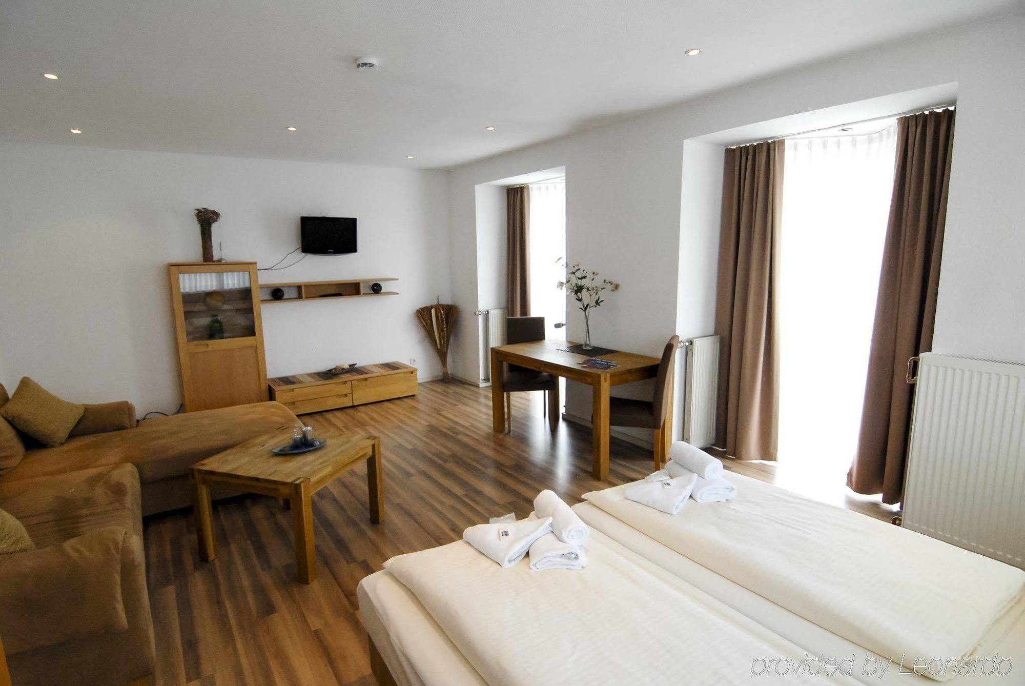 Petul Apart Hotel Ernestine Essen Bagian luar foto