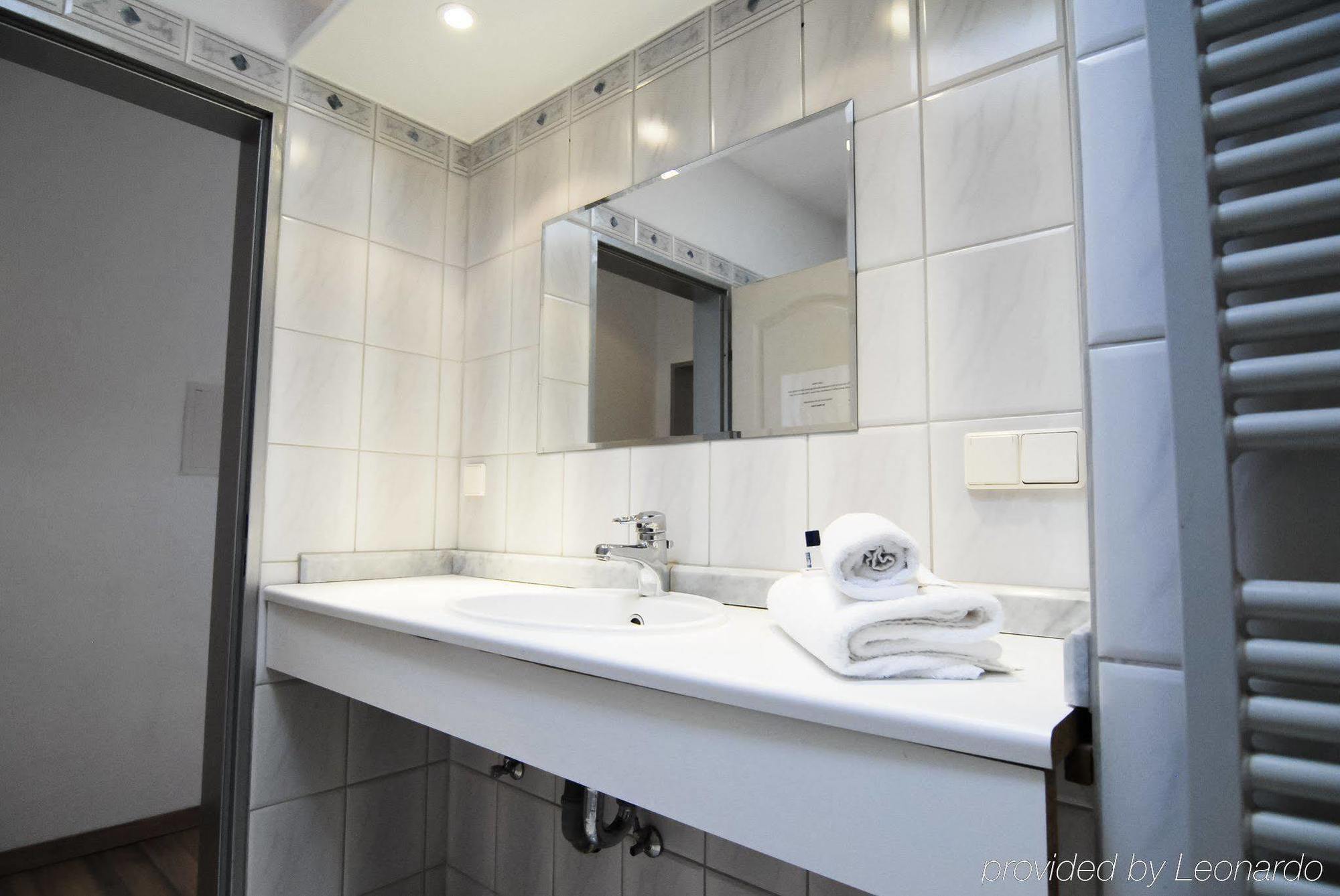 Petul Apart Hotel Ernestine Essen Bagian luar foto