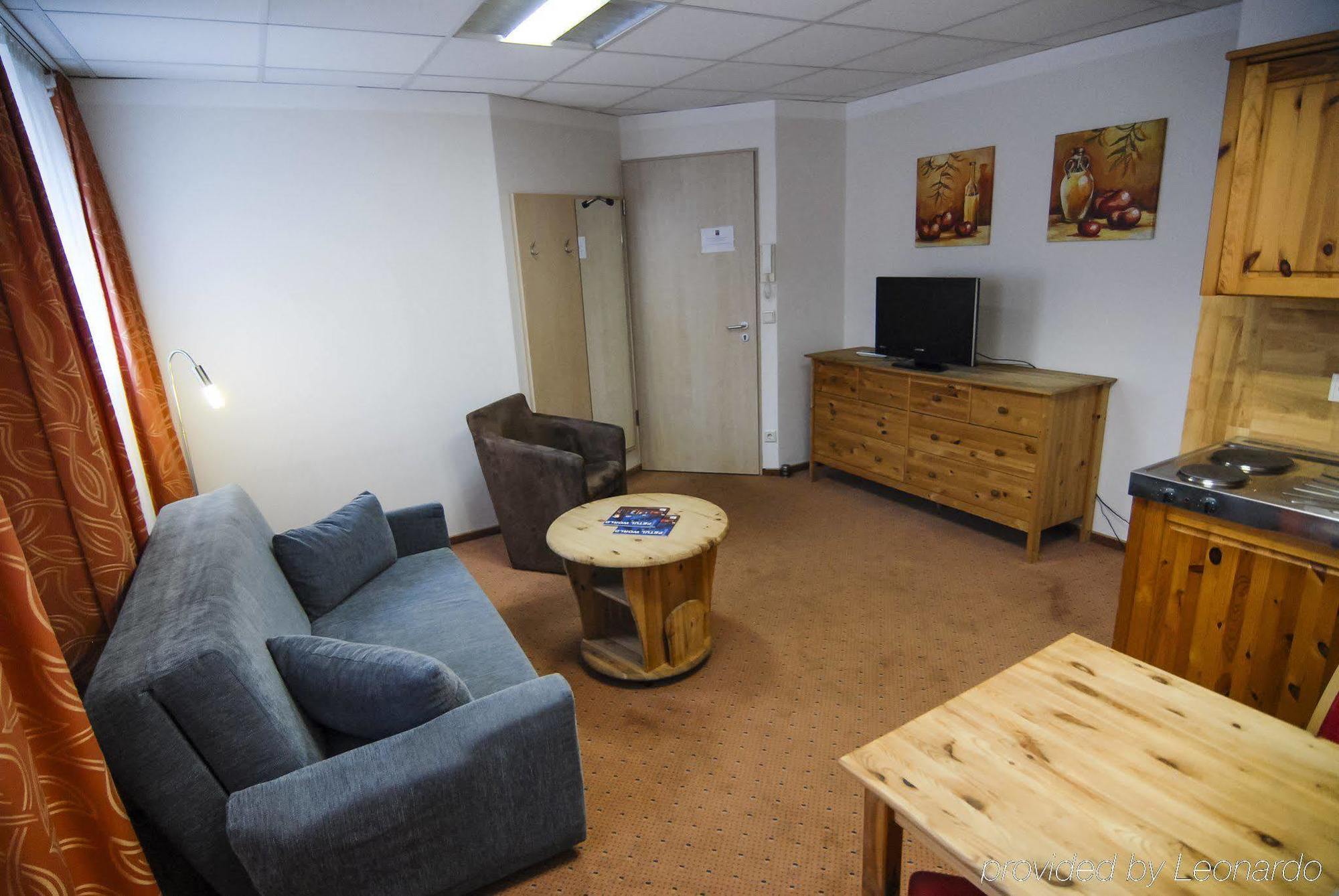 Petul Apart Hotel Ernestine Essen Bagian luar foto